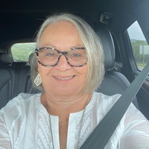 Meet your Posher, Marylou